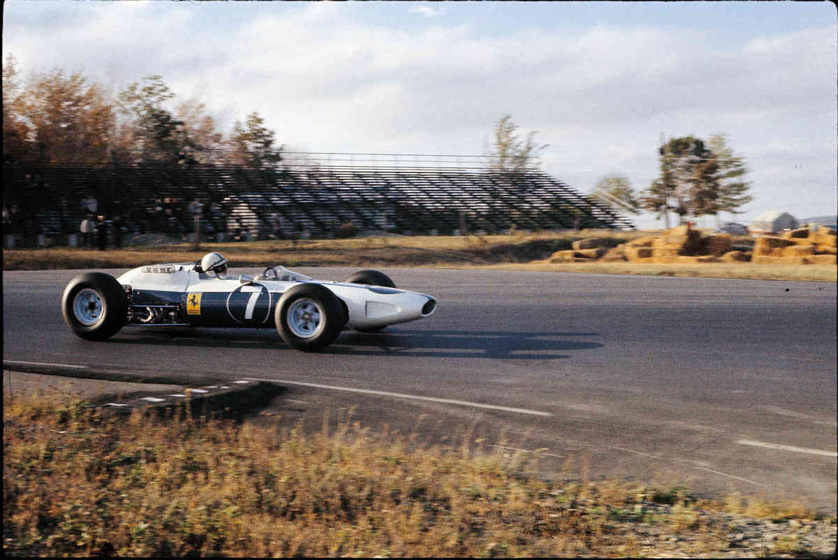 158 f1 del 1964, iscritta al gp degli usa del 1964 dalla n.a.r.t. con i colori usa