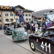 Le auto nel centro di Livigno
