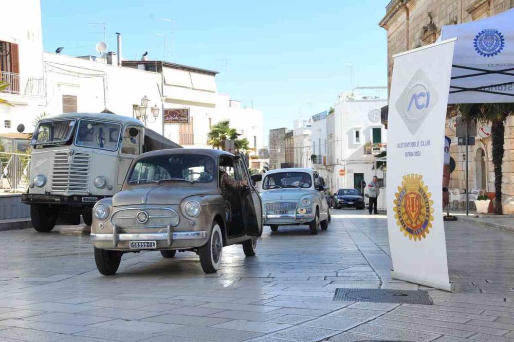 ruote-nella-storia-ac-brindisi